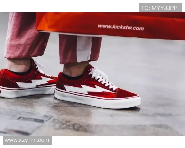 足球明星转型卖球鞋运动与时尚的完美结合引领潮流新风尚